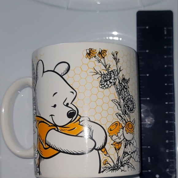 New Disney Pooh Mug - Picture 1 of 5